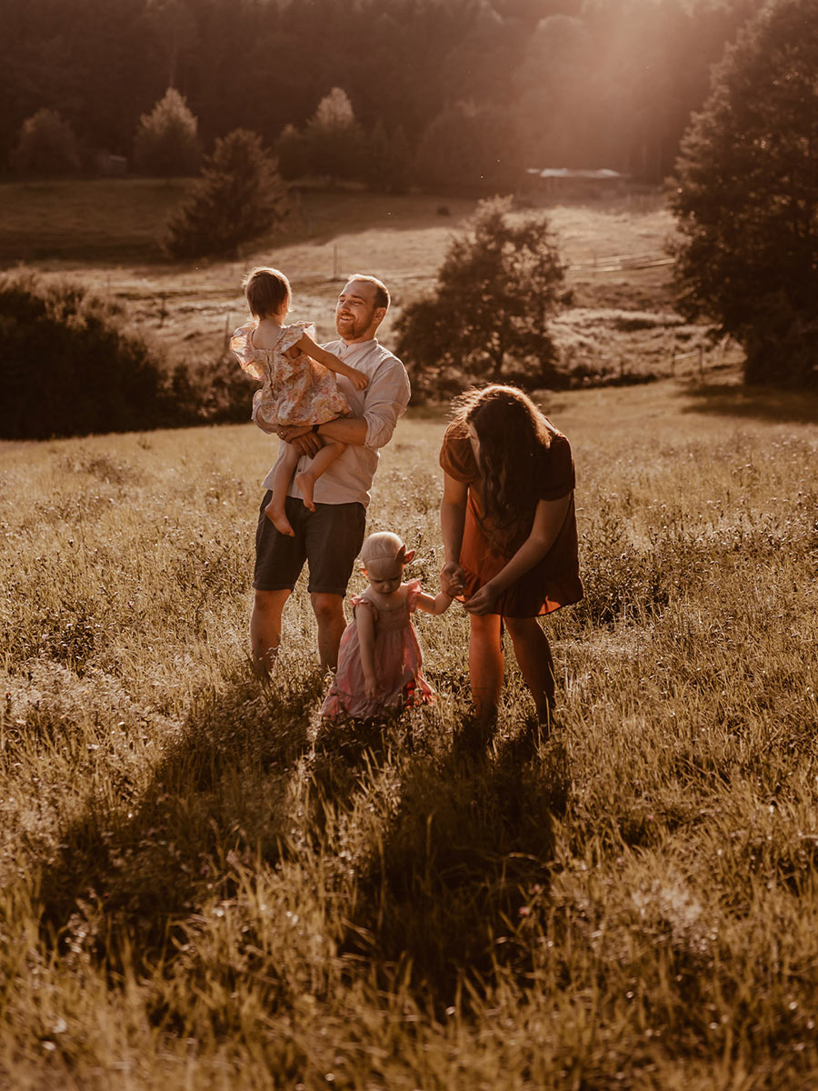 Familienshooting Illertissen Balzheim Fotograf Fotoshooting Familie Kinder Natur