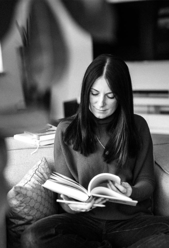 Roman Buch Autorin Journal Morgenseiten Mondjournal Johanna Kramer Portrait