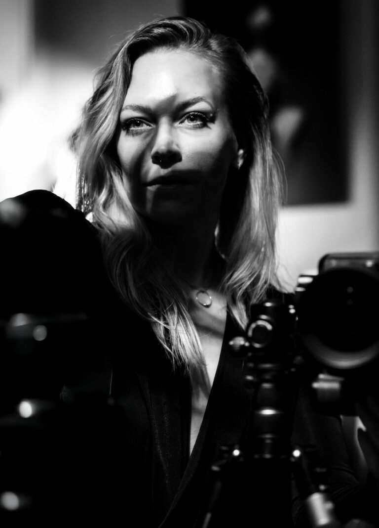 Portraitfotografie Scharzweiß Portrait Fotografin Sabine Fischer sabinefey