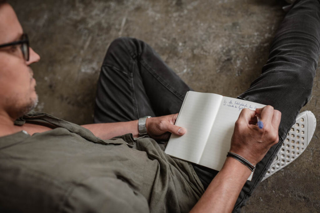 personal branding fotos autor arzt stuttgart schreiben autorenportrait