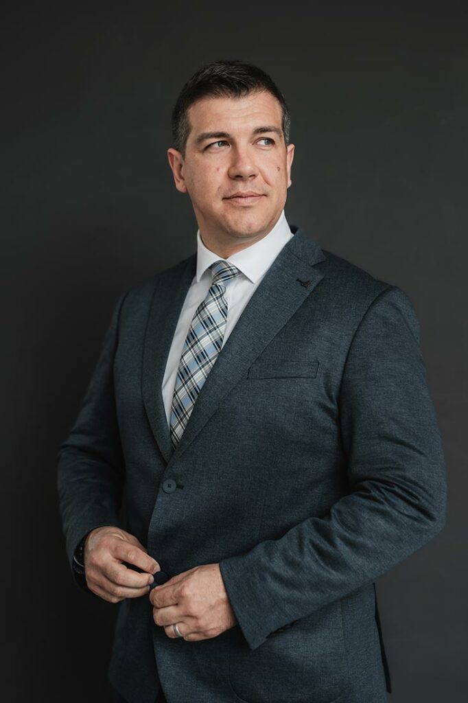 Businessportrait Führungskraft, selbstbewusste, ruhige Ausstrahlung